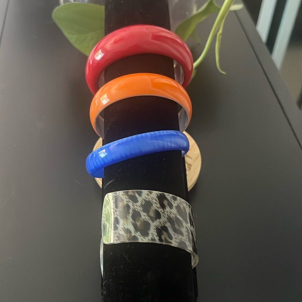 Super cute bracelets - vintage 😍
